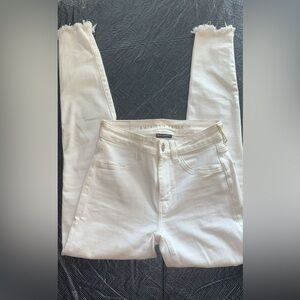 Barely worn white American Eagle Jeans, size 0